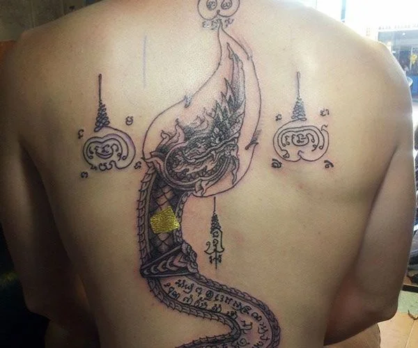 Hình xăm Khmer hình rắn thần Naga