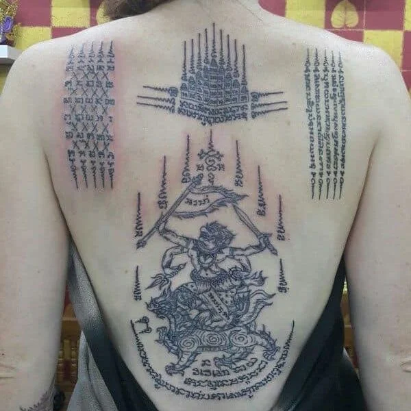Hình xăm Khmer Hanuman trên lưng