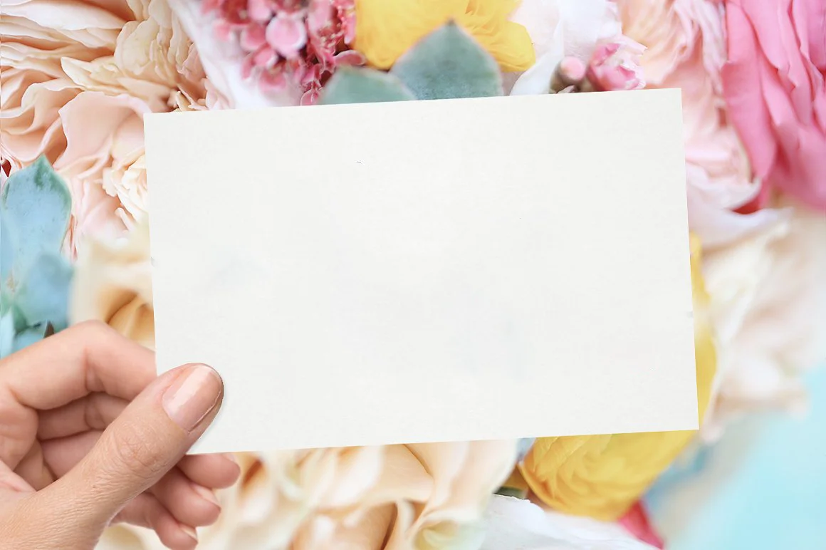 Hình nền PowerPoint đẹp với tấm thiệp trắng giữa nền hoa pastel